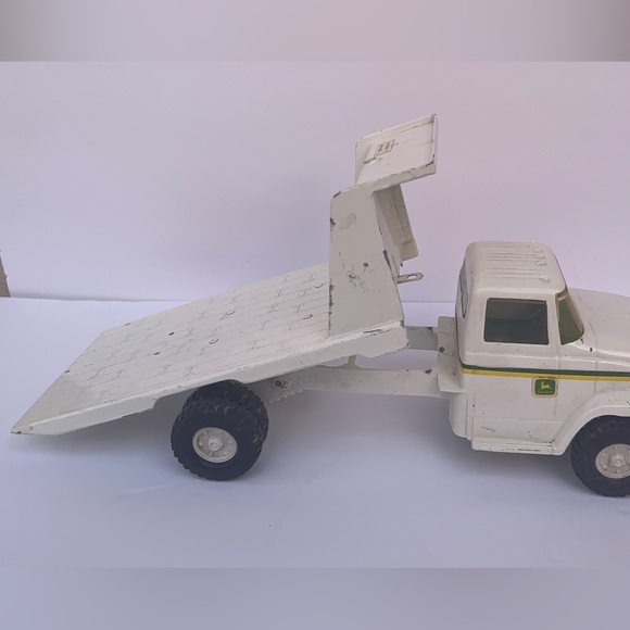 Vintage John Deere White Metal Dump Truck Toy Vehicle Farm Tractor - Picture 13 of 16